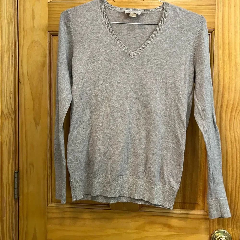 Loft sz. M lt. gold v neck sweater with glitter thread @ neck, cuffs, & bottom